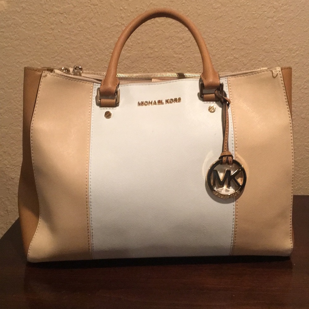 Michael Kors Leather Bag